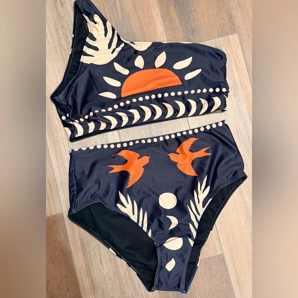 NEW Commence Bird Print Asymmetrical Neck
Bikini Set. Sz LARGE - Picture 2 of 7